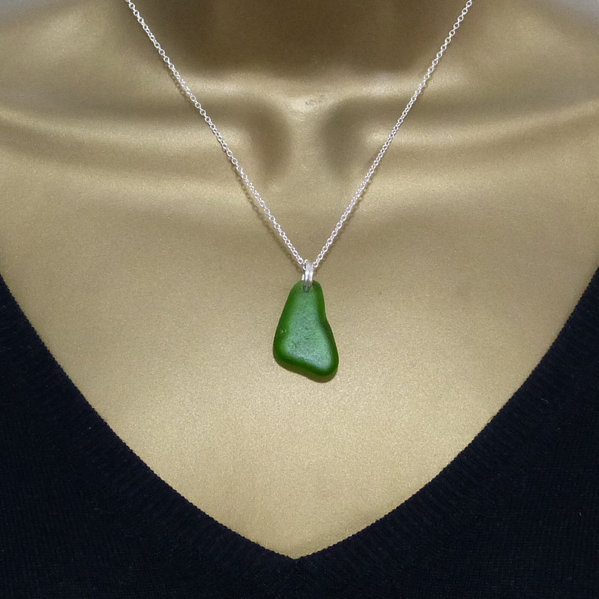Emerald Green Sea Glass Necklace, Double Ring Necklace, Minimalist Necklace, The Strandline, 16, 18, 20, 22 or 24 inch tuppu.net/ec9df213 #MHHSBD #shopindie #EarlyBiz #Etsy #HandmadeHour #elevenseshour #UKGiftAM #thestrandline #UKGiftHour