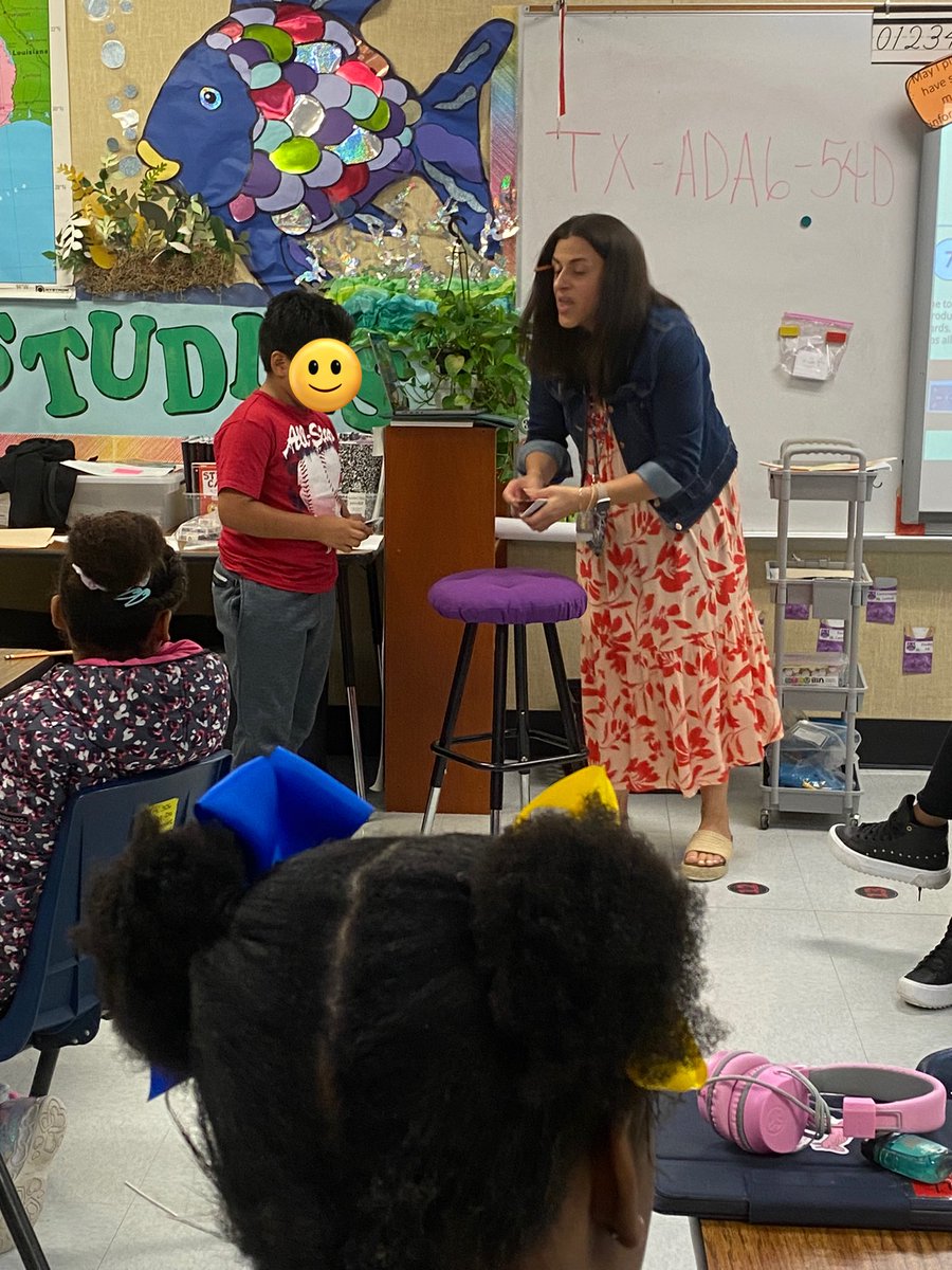 SHENIQUAJ0HNS0N's tweet photo. Such a great experience connecting with students during the Rocking Review @RockbrookES ! #AVP #MathinLISD 🌟 https://t.co/4KhIeBhcrS