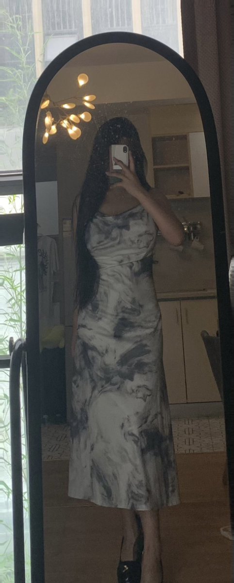 女票让我周五六务必约一对情侣，
哪怕是一起喝喝酒唱唱歌玩玩飞行棋都是极好的，
但是我发现很多小哥加了扣聊着聊着就不见了