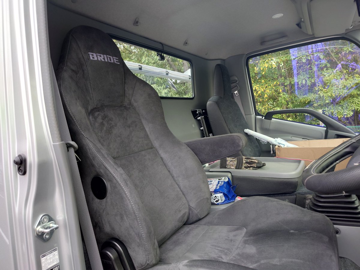 risecartrade's tweet photo. 乗り遅れた感ありますが素敵なタグを見つけましたので。。
#BRIDEを魅せろ
GIASⅢ、STRADIAⅢ
XERO RS
EurostarⅡ
Streams Cruz
当店には他種シートもございます。お越し頂いた際は試座も可能ですのでお声がけください!
#ブリッド
#BRIDE
#Lowmax https://t.co/K40D1ohjJf