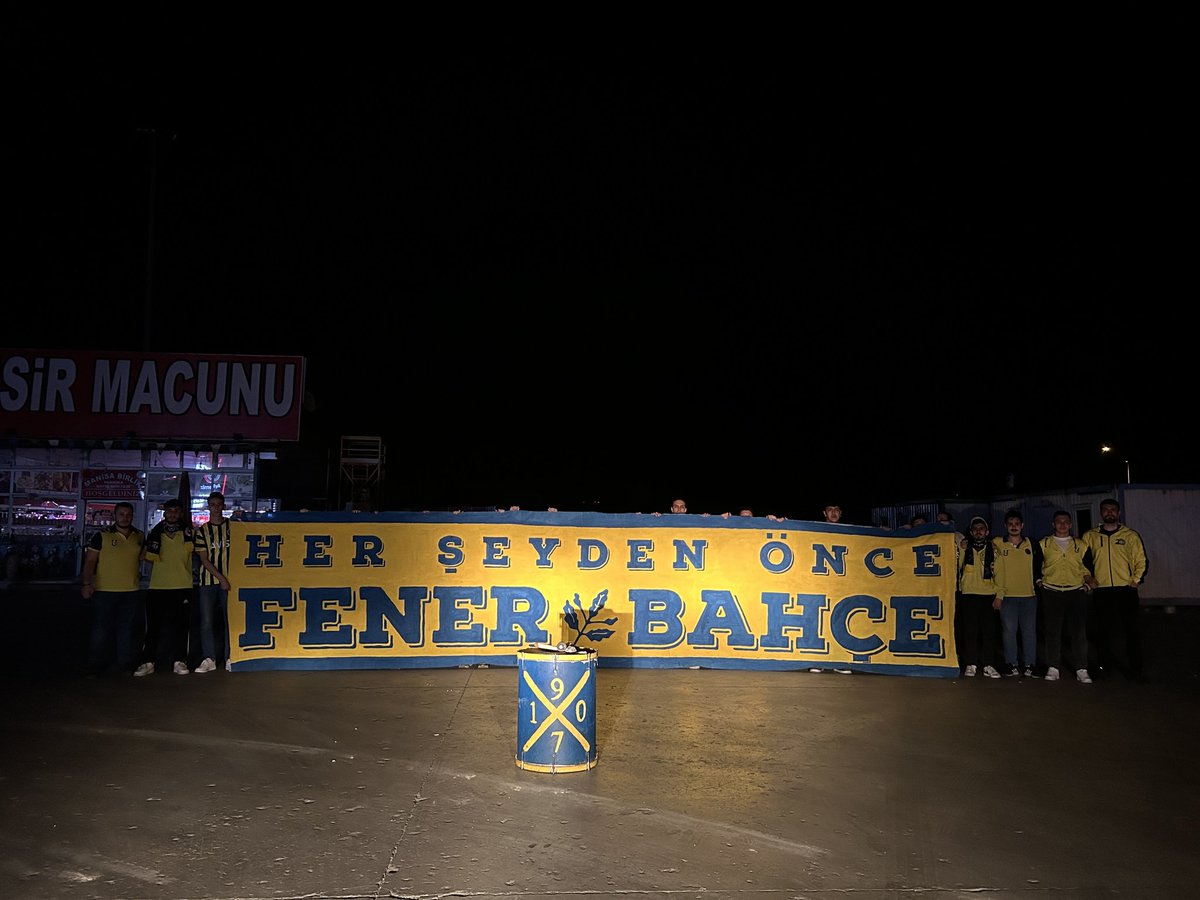 1907 ÜNİFEB İzmir Kâtip Çelebi örgütlenmesi olarak Fenerbahçe-Olympiakos maçı için İstanbul yolundayız #Fenerbahçeninyolunda