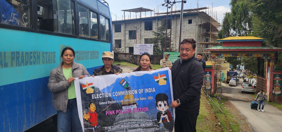 diprotawang's tweet photo. Warm send off to the polling teams from district headquarters for their onward journey to various polling stations of #Tawangdistrict in presence of @dctawang cum DEO Kanki Darang ROs @hakraso &amp; @bapu_w to celebrate #Loktantrakamahaparv https://t.co/ZYrb1l6N3R