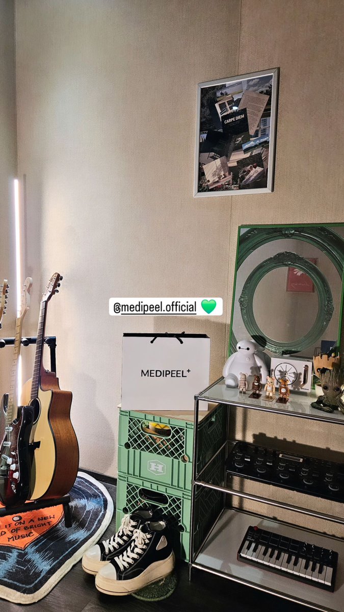 240418 후이 인스타그램 스토리
리뉴얼된 작업실 예쁘당〰️💚