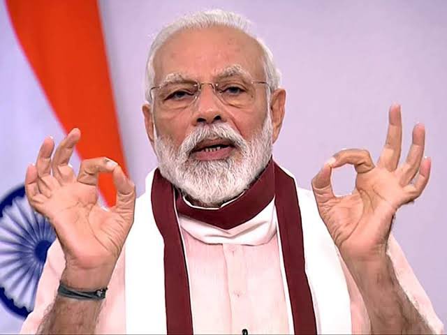 யாருக்கு நம் குரல் கேட்கும் ? 
காதுகள் உள்ள இராகுலுக்கா ? 
வெறும் வாய் மட்டும் உள்ள மோடிக்கா ? 
யாருக்கு நம் குரல் கேட்கும் ? 
என்பதே இந்தத் தேர்தலின் தலையாய கேள்வி ! 
l.N.D.l.A  வெல்லட்டும்!