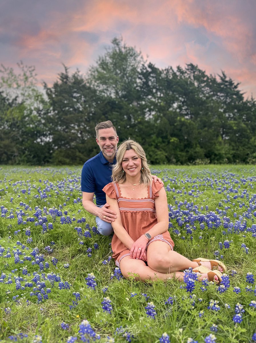 MrsBinnicker's tweet photo. Texas spring. #bluebonnets #texas #texasspring @DrBinnicker https://t.co/9K44quUr8z