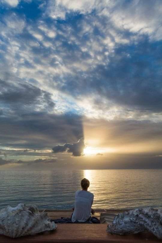 Solo il tempo clemente o spietatsto ti fa capire come sia tutto inutile se #SiTratta di difendere l'indifendibile