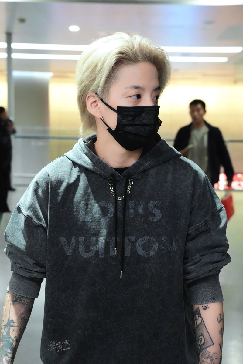 shei1028's tweet photo. 刘逸云Amber Liu fancam 170424
📸1-6 .StoryEndslnSummer wb
📸7 六猪一 wb刘逸云Amber Liu fancam 170424
📸1-6 .StoryEndslnSummer wb
📸7 六猪一 wb
...
#刘逸云 #刘逸云Amber
#AmberLiu刘逸云  #AmberLiu #ACloud 
...
#刘逸云 #刘逸云Amber
#AmberLiu刘逸云  #AmberLiu #ACloud https://t.co/zVEhIvHAXw