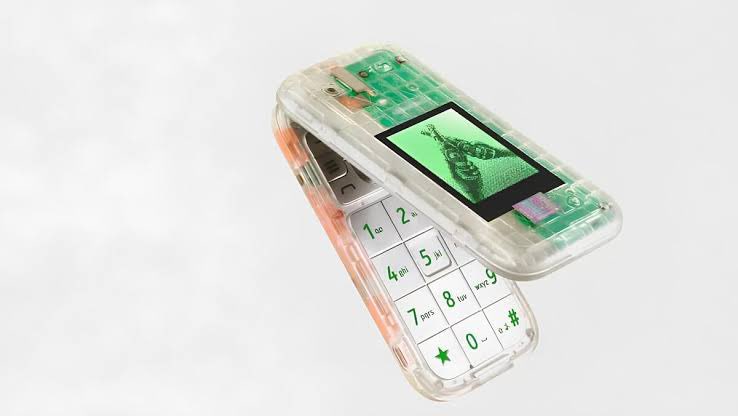 Heineken and Bodega will unveil The Boring Phone at Milan Design Week on Thursday 18th April. Made by @HMDdevices 🥂