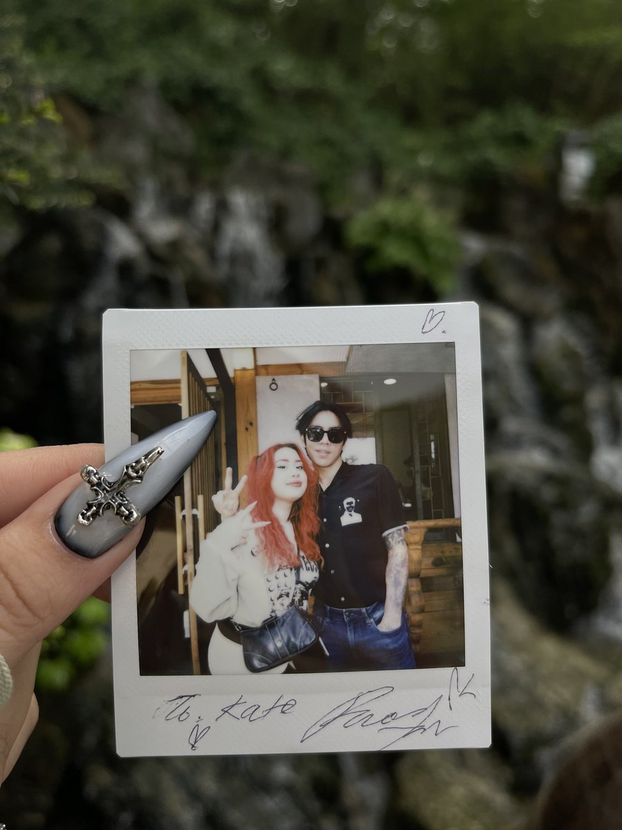 Caitlin__cliff's tweet photo. Best day in my life with @DPRIAN_ #DPRIAN #dpr 

I still can’t believe that on my first trip to Korea I accidentally met the love of my life. thank you for such kind words you said to me. Love you❤️‍🩹❤️‍🩹❤️‍🩹 https://t.co/uir4KVPt2b