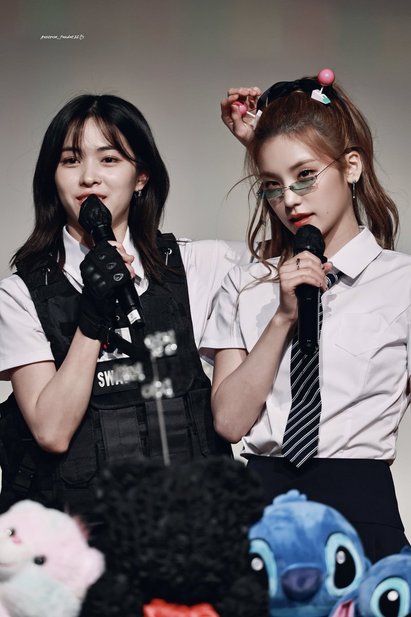 Panda526_YE's tweet photo. 𝐇𝐚𝐩𝐩𝐲 𝐁𝐢𝐫𝐭𝐡𝐝𝐚𝐲 𝐓𝐨 𝐑𝐘𝐔𝐉𝐈𝐍

#어느날보다_빛날_류진이의_하루
#AprilPrincessRYUJINDay https://t.co/lxJdEizm0s