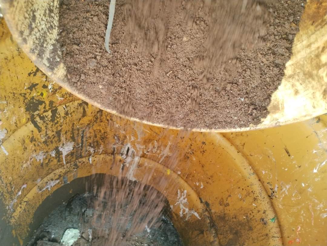 KuadratSol's tweet photo. Kuadrat Services  comprometida con el #CuidadoDelAgua se abstiene de utilizar agua potable en su proceso de #limpiezadetanques de almacenamiento de  combustibles.https://t.co/vBBpj2PdoK Hacemos un llamado enérgico a la @conagua_mx al uso irresponsable del vital líquido. https://t.co/DbckbSG7R4