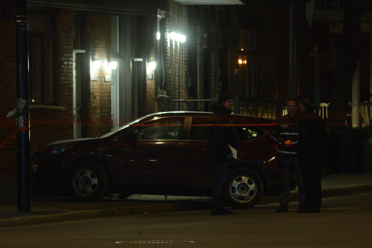 RobinEdgar's tweet image. Bureau des enquêtes indépendantes (BEI) investigation of @SPVM police shooting in Notre-Dame de Grace aka NDG on Saint Jacques Boulevard corner of Girouard.

facebook.com/robin.edgar/po…

#SPVM #MySPVM #MonSPVM #Police #PoliceShooting #PDQ9 #NDG #CDNNDG #MontréalMoments #MTLmoments