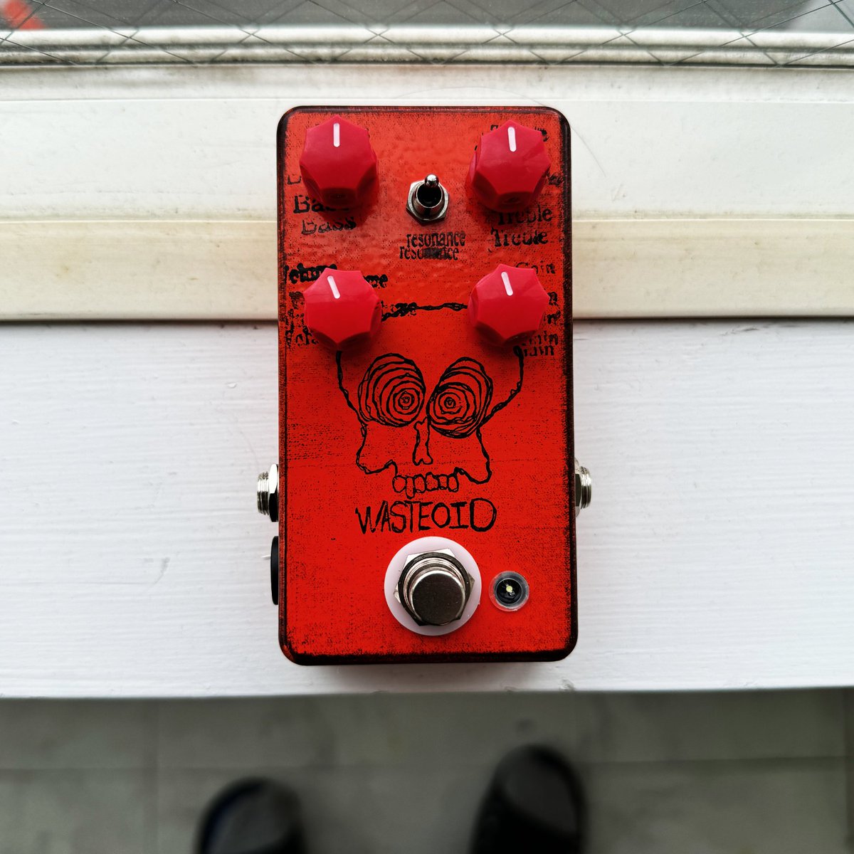 umbrella_jpn's tweet photo. 「誰もわかってくれない」という気持ちになる "Fuzzy Distortion"。#midfielectronics

https://t.co/3Zf7w81D20 https://t.co/7wjv64NIom