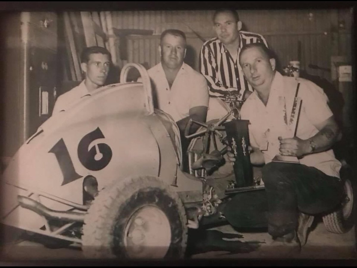 This right here is why I love Sprint Car racing. My Grandfather is the gentleman left of the gentleman in the striped shirt. ❤️