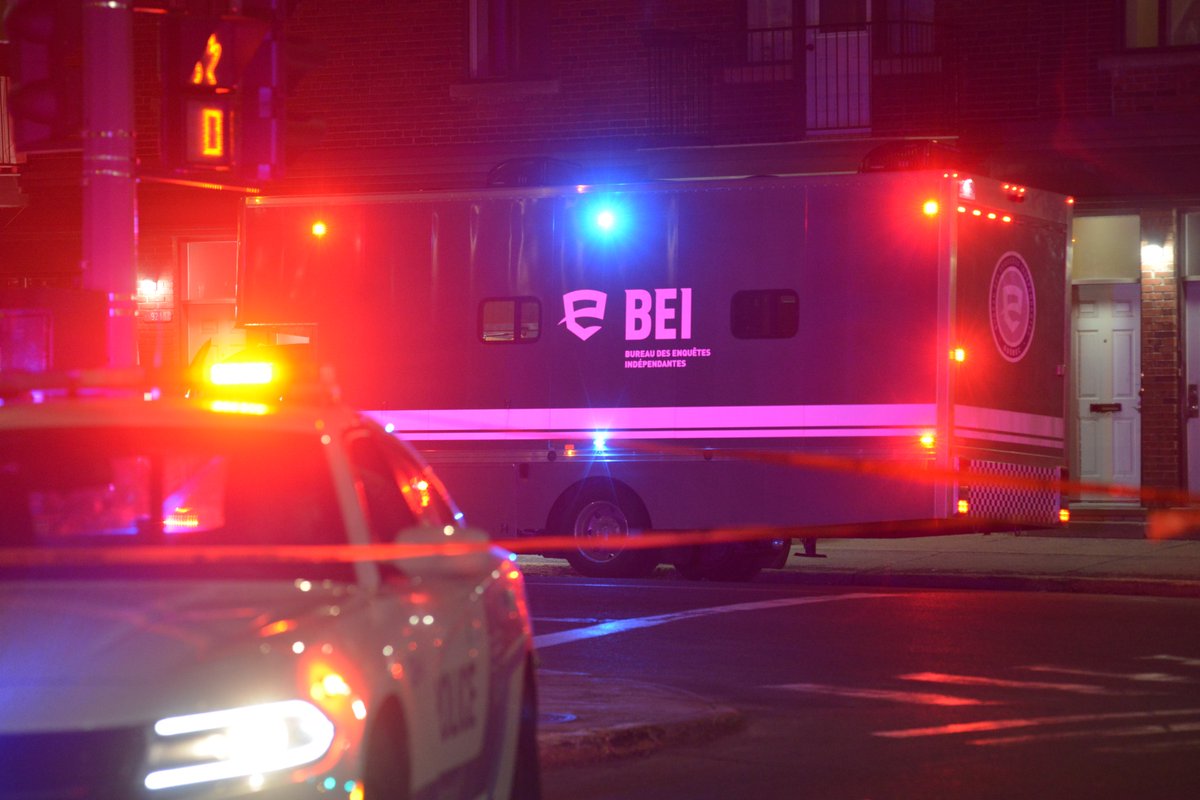 RobinEdgar's tweet image. Bureau des enquêtes indépendantes (BEI) investigation of @SPVM police shooting in Notre-Dame de Grace aka NDG on Saint Jacques Boulevard corner of Girouard.

facebook.com/robin.edgar/po…

#SPVM #MySPVM #MonSPVM #Police #PoliceShooting #PDQ9 #NDG #CDNNDG #MontréalMoments #MTLmoments