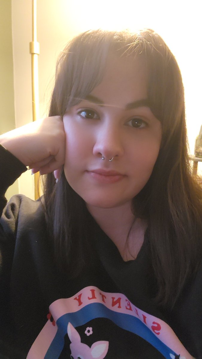 A rare selfie that I don't feel like posting elsewhere at the moment ✌️
