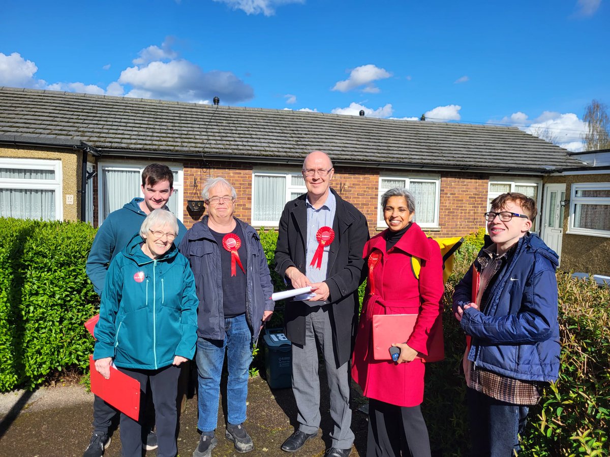 Great to meet so many people planning to vote for <a href="/MikeHobday/">Mike Hobday</a> and <a href="/EmmaTStAlbans/">Emma Turnbull</a> in London Colney next month.

Also brilliant to have our candidate to be the next MP for St Albans Sophia Adams Bhatti there.