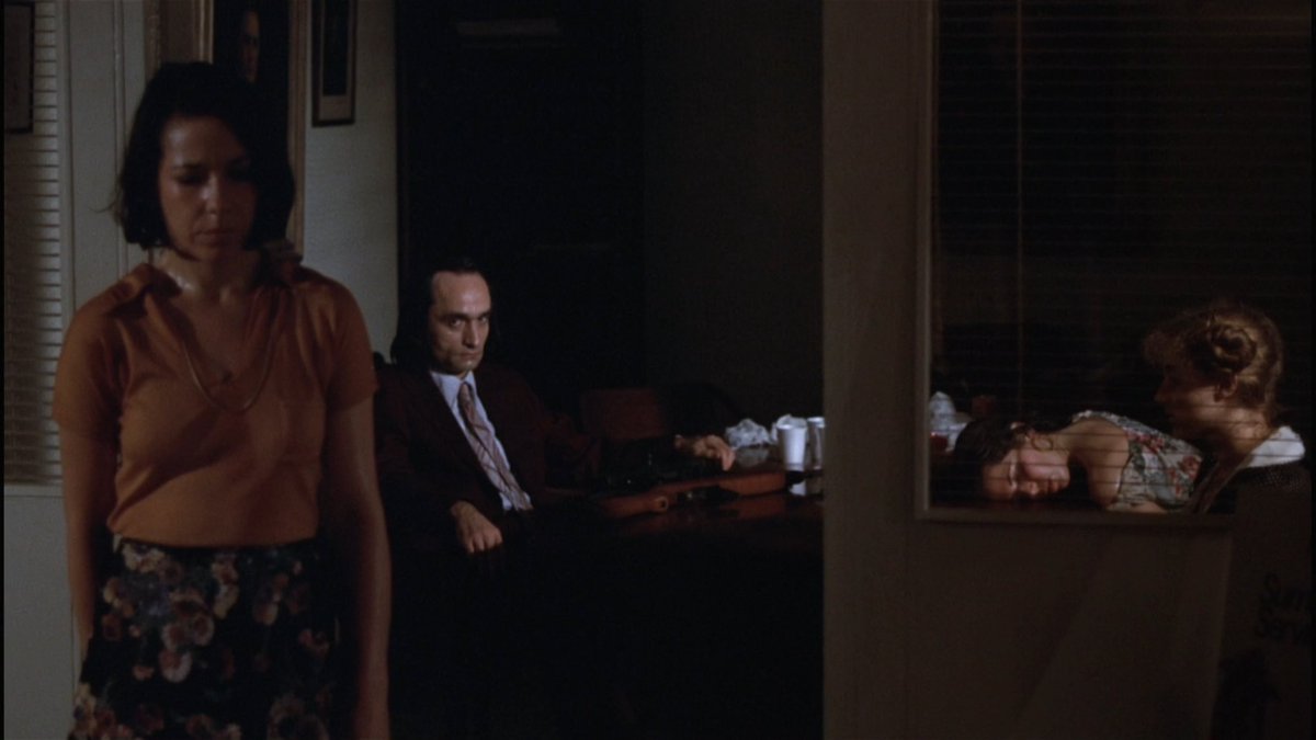 BirdyVodga's tweet photo. Dog Day Afternoon (1975) https://t.co/b6Vw1zl2mY