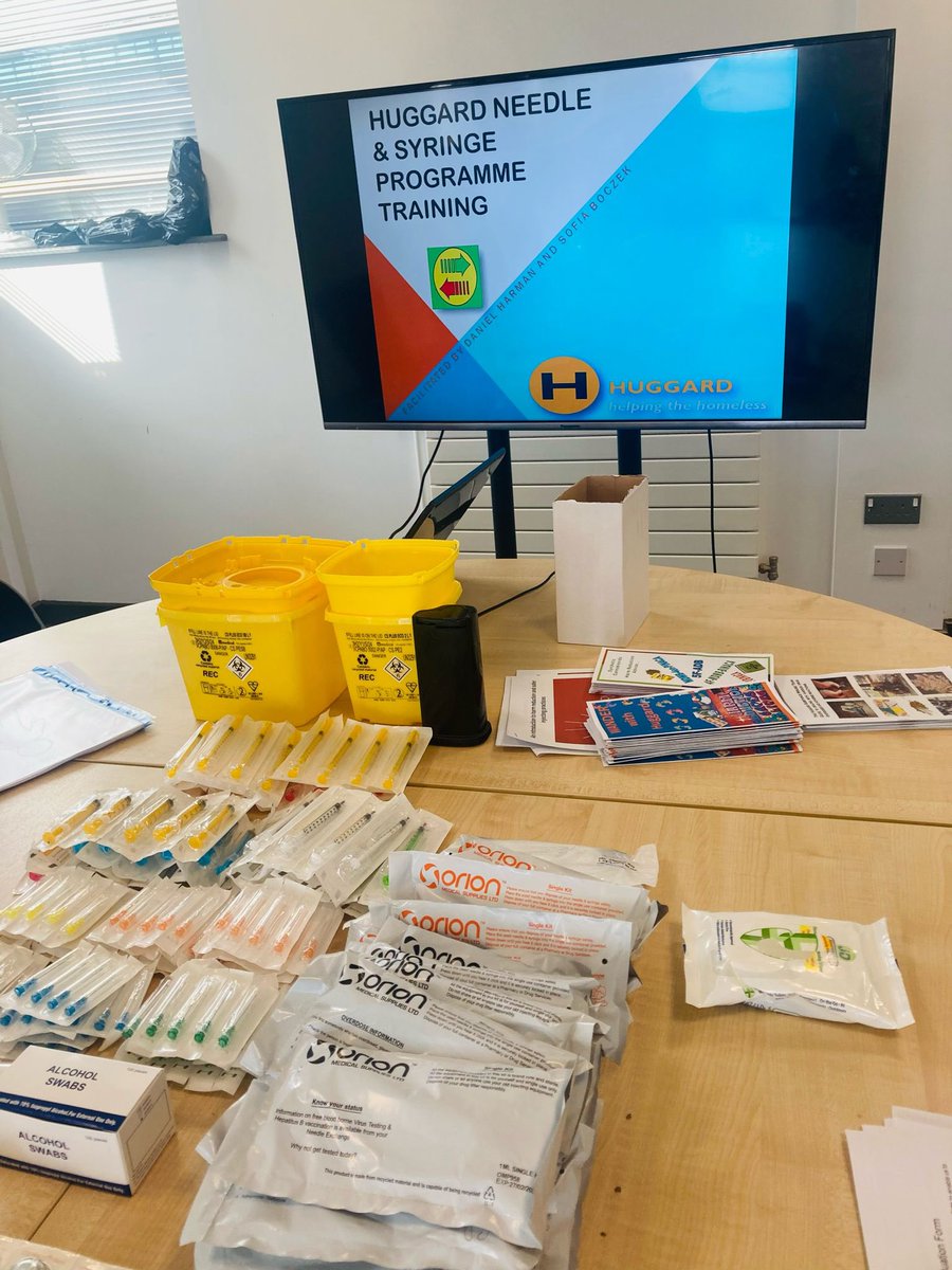 Sofia from our Harm Reduction team has been holding training sessions for staff, @RubiconWales & local @swpolice PCSOs. They’ve been learning about the importance of harm reduction, why people need support with addiction issues & the stigmas they face.  #WeAreHuggard #huggard