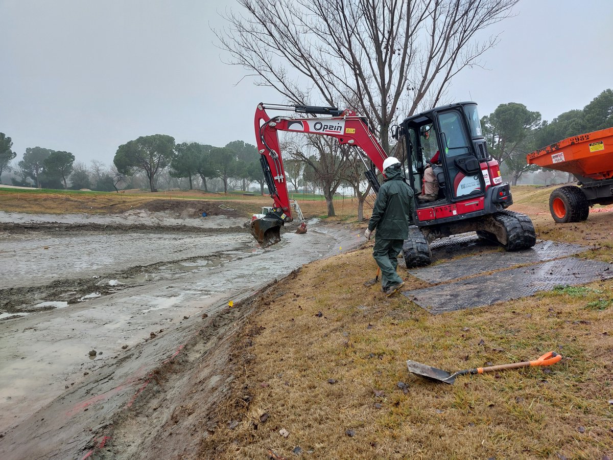 surtec_agronomy's tweet photo. RC MORALEJA | LAKE RENOVATION | MADRID
🇪🇸 Obra de reforma del lago del hoyo 16 en el campo 2 del Real Club La Moraleja
🇬🇧 Conclusion of the 16th hole lake renovation works at Real Club La Moraleja's nº2
+ info🔽
https://t.co/TObkUooha8
#golfengineering
#projectmanagers https://t.co/N3YRtlSpN3
