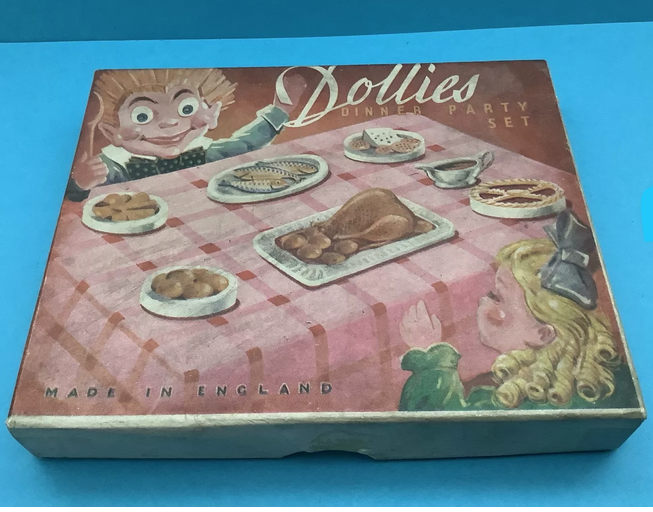 UnseenPieces's tweet photo. You'll eat that Kipper! 😱 #Dolls Dinner Party 😘 https://t.co/qHk7uiWJcO