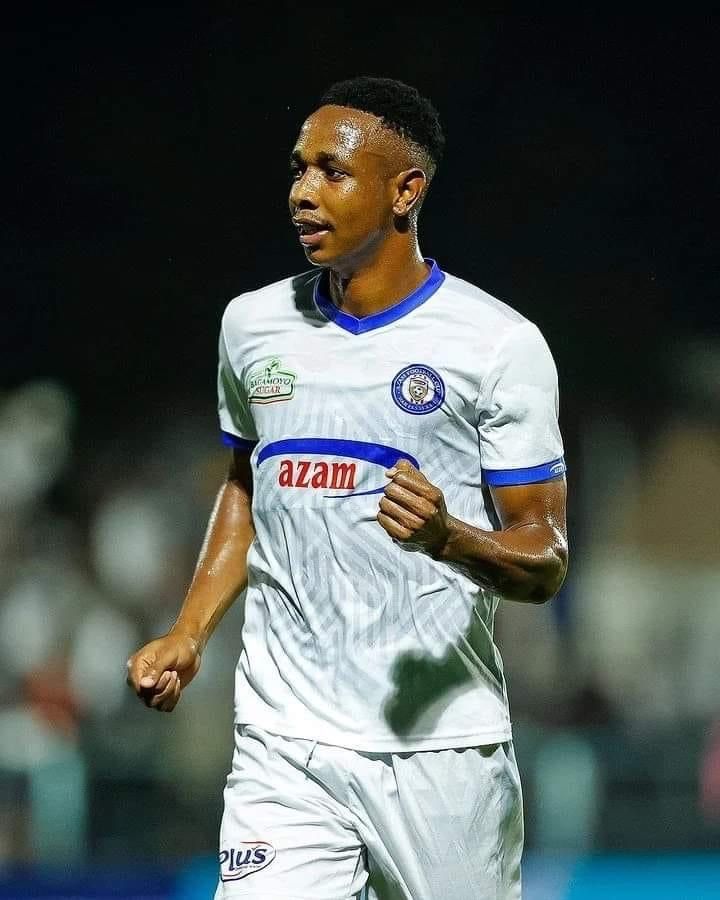 Prince Dube drags Azam FC to Tanzanian Football Federation Law Committee concerning his contract issues. 🚨🇿🇼

The case will be heard today. 🇹🇿

#africanfootball
#azamfc