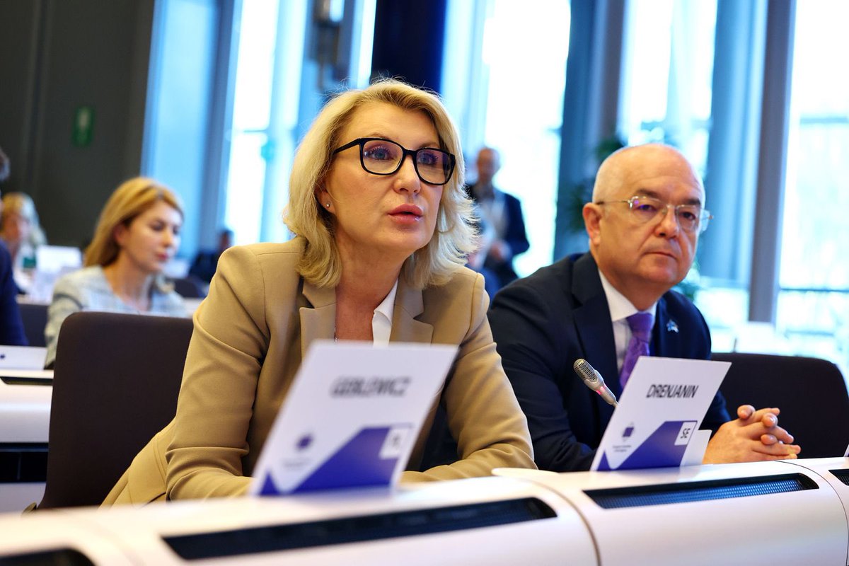 EPP Group CoR (@epp_cor) on Twitter photo We insist with the future <a href="/EU_Commission/">European Commission</a> and <a href="/Europarl_EN/">European Parliament</a> to intensify collaboration with local and regional authorities and to adequately fund initiatives aligned with the objectives of the EU's child rights strategy and the European Child Guarantee. <a href="/DrenjaninJelena/">Jelena Drenjanin</a> <a href="/EU_CoR/">European Committee of the Regions</a> We insist with the future <a href="/EU_Commission/">European Commission</a> and <a href="/Europarl_EN/">European Parliament</a> to intensify collaboration with local and regional authorities and to adequately fund initiatives aligned with the objectives of the EU's child rights strategy and the European Child Guarantee. <a href="/DrenjaninJelena/">Jelena Drenjanin</a> <a href="/EU_CoR/">European Committee of the Regions</a>