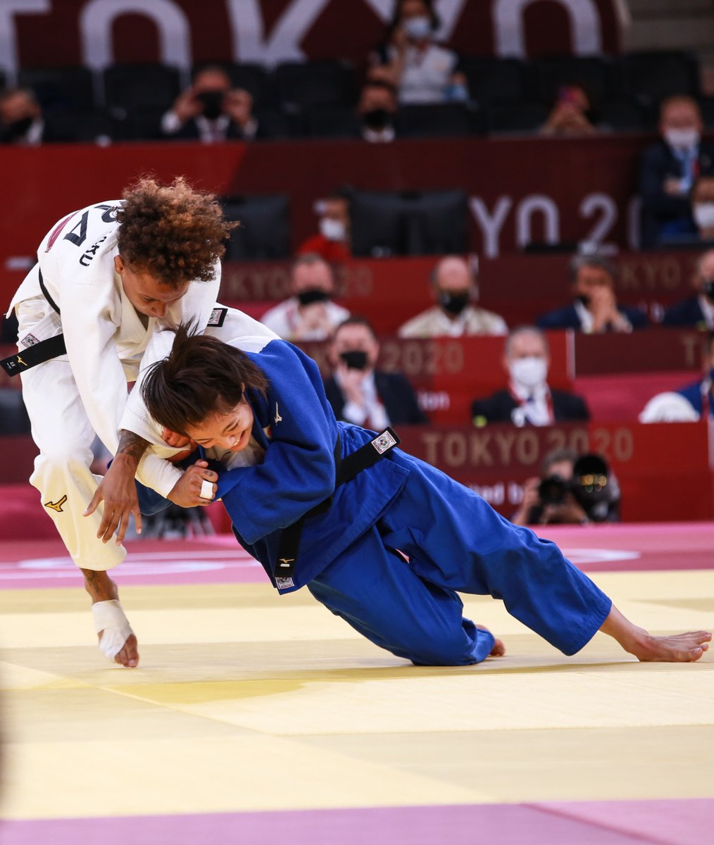 Judo's tweet photo. 100 days to go until Judo at @paris2024 🇫🇷 🥋

Abe Uta 🇯🇵
Olympic champion in the -52 kg category at @tokyo2020🥇

#Sport #Olympics #OlympicQualifiers https://t.co/JszeC4hyqt