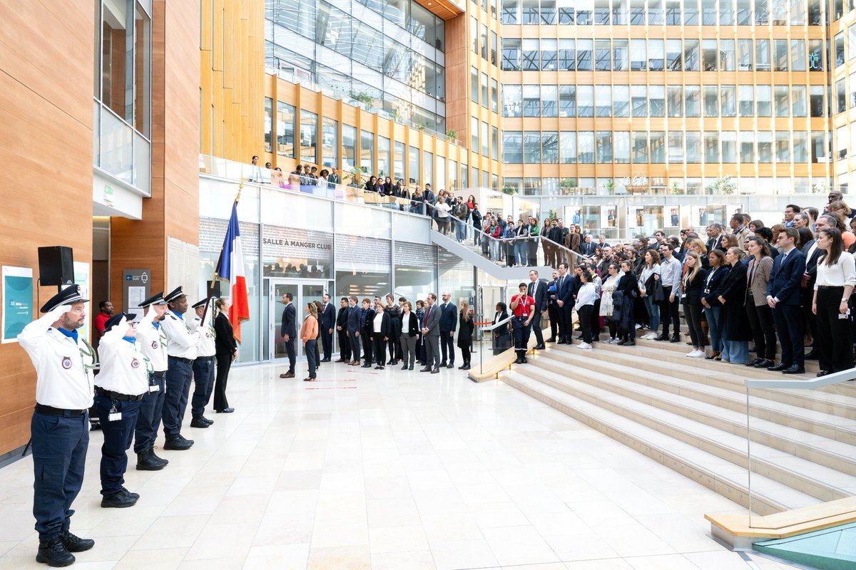 #Jeudiphoto La semaine dernière, l’administration pénitentiaire rendait hommage aux agents morts pour la France. Un moment symbolique organisé au sein du ministère, quelques jours après la prise de fonction du nouveau directeur de l’administration pénitentiaire, Sébastien Cauwel.