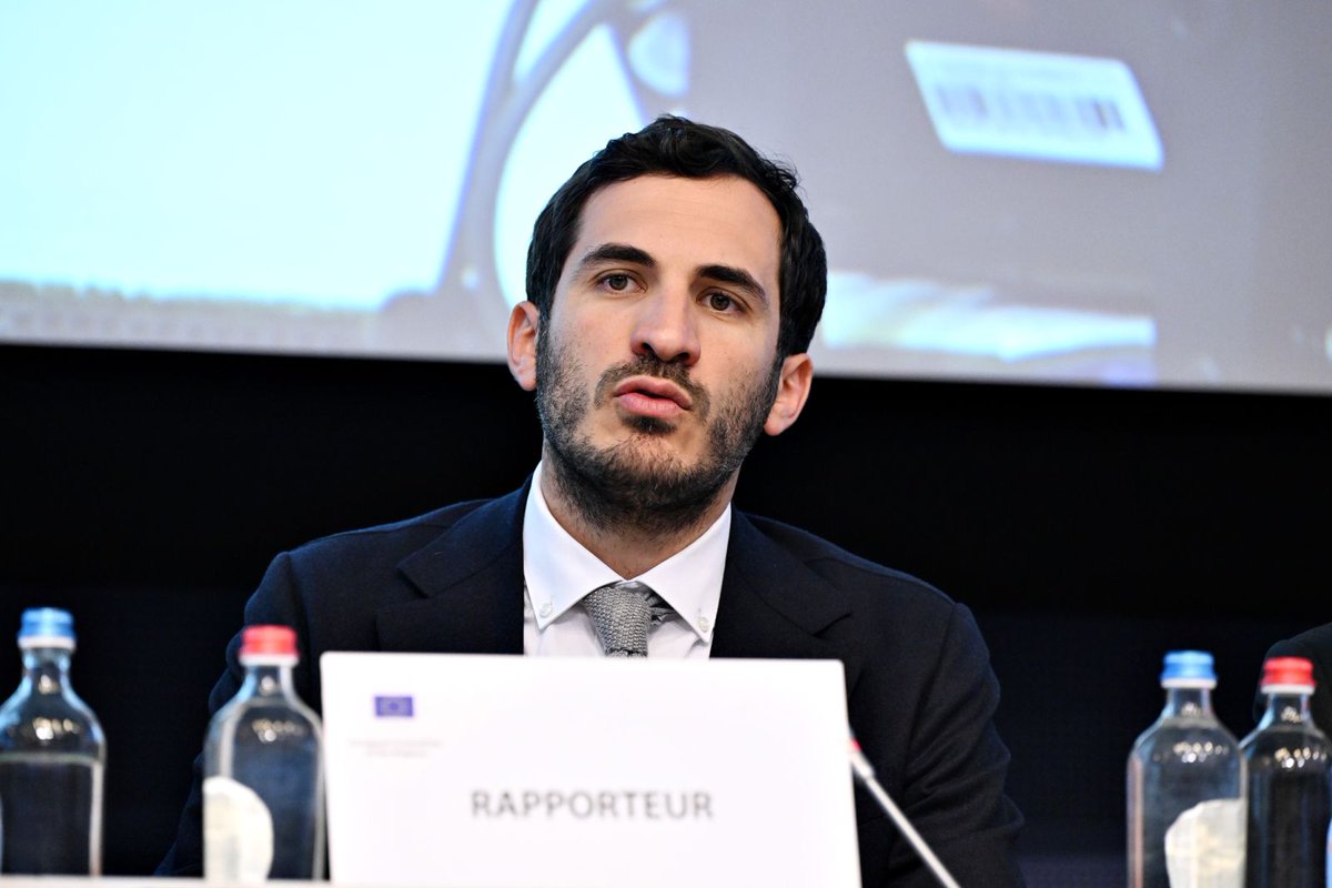 “It is essential that we empower cities & regions to implement the #ChildGuarantee, primarily in the member states most affected by child poverty. 

We need to guarantee essential rights to all children, from nurseries to homes, from health to education.” 🧒

@enzlat #CoRPlenary