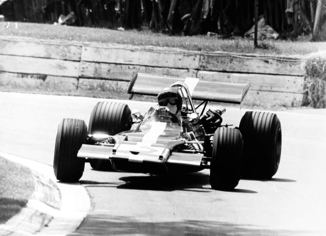 1/2 He would have been 82 today. The only posthumous @F1 World Champion, Karl Jochen Rindt. 62 Grands Prix between 1964 & 1970 inCooper, @BrabhamOfficial & Lotus machinery brought 13 podiums including 6 wins. Rindt won the 1965... #RestinPeace #HappyBirthday #f1 #OnThisDay