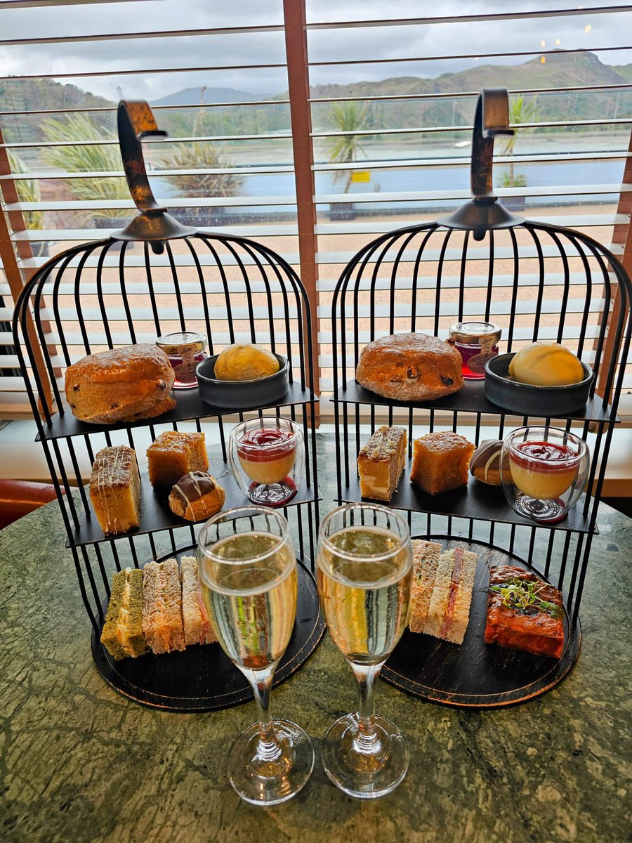 You have to come try our 𝐍𝐄𝐖 Afternoon Tea at the Quay 😍 View our menu on the link below and book your table with us today! 𝐁𝐎𝐎𝐊 𝐘𝐎𝐔𝐑 𝐓𝐀𝐁𝐋𝐄 🔗 quayhotel.co.uk/restaurant-bar/ 𝐕𝐈𝐄𝐖 𝐎𝐔𝐑 𝐌𝐄𝐍𝐔 🔗 quayhotel.co.uk/wp-content/upl…