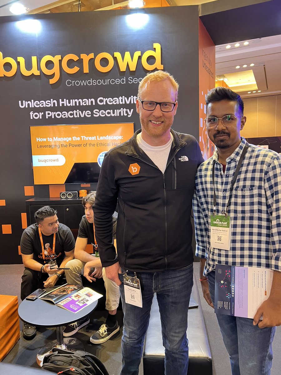 harishkumar0394's tweet photo. 🎉 Lucky day I met him @caseyjohnellis @Bugcrowd #BHASIA https://t.co/g7KUmQuF3i