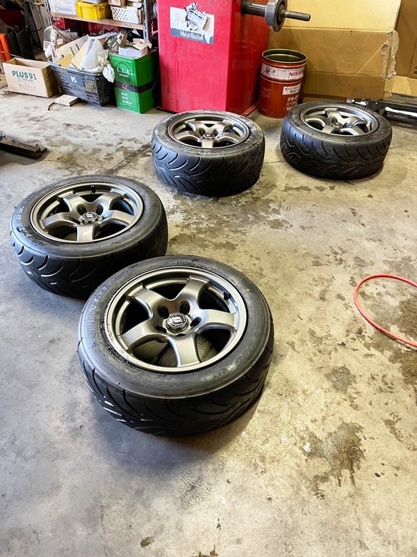 毎度おなじみ180SX。 オーナー様、某中古パーツ屋さんでR32