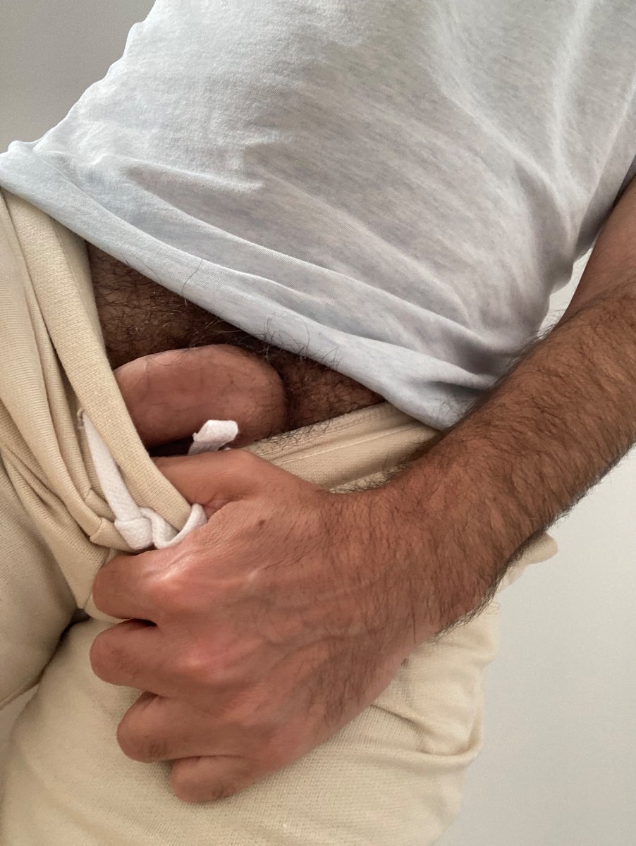 bixsev's tweet photo. 🔥con ganas de morbo🔥 #Bulge #morbo #naked #hairymans #HAIRY https://t.co/2iH613NB8h
