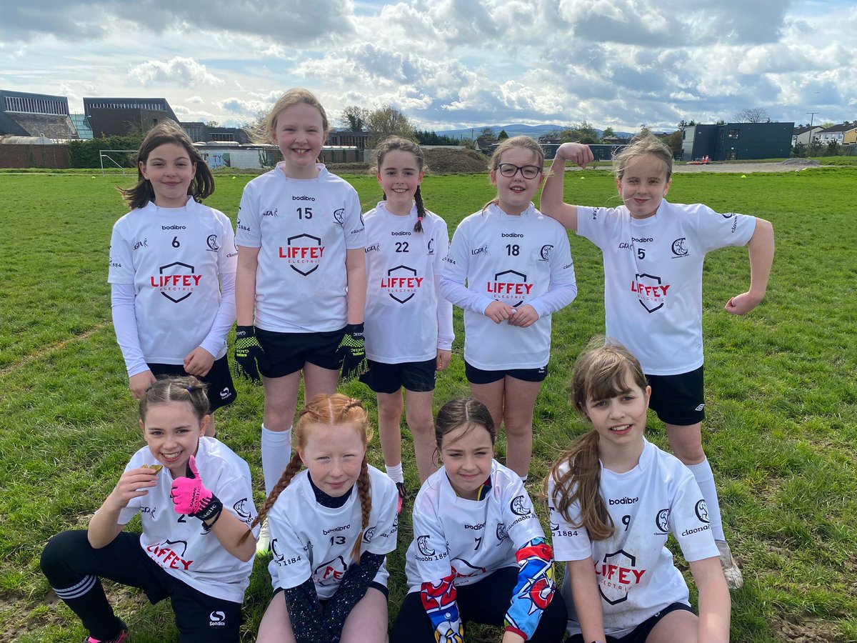 Well done to our Under 10 Girls Football team who had their first blitz of the year in Leixlip on Saturday. It was great to see them out enjoying their football 🤍🤍