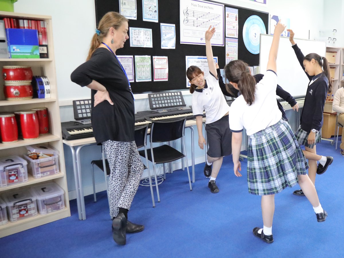 Year 6 had an inspirational lesson with #NAEJuilliard Dance Specialist Salla on how to create different moves to mimic the swan, and ways of expressing themselves. They performed their new dance moves accompanied by music from the Swan Lake. 
 #BSBShunyi #NordAngliaEducation