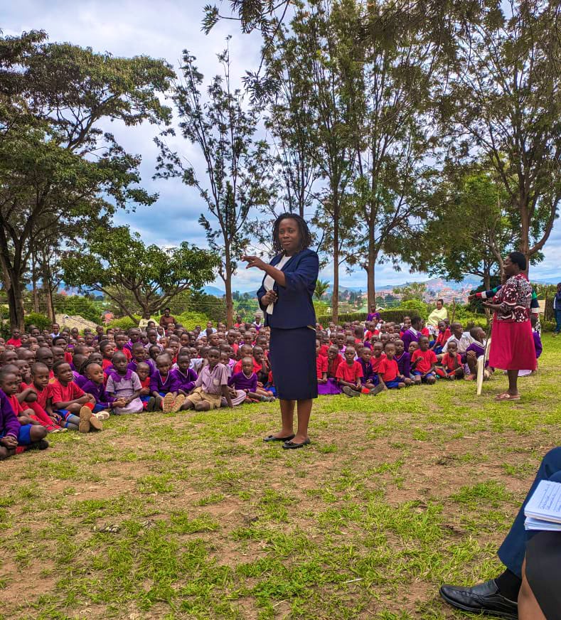 Our Legal Aid Clinic Mbarara carrying out a legal school outreach at Kyamugorani primary school where the pupils were taught about children rights and responsibilities, Domestic violence and Juvenile Justice. #LDCUgCT