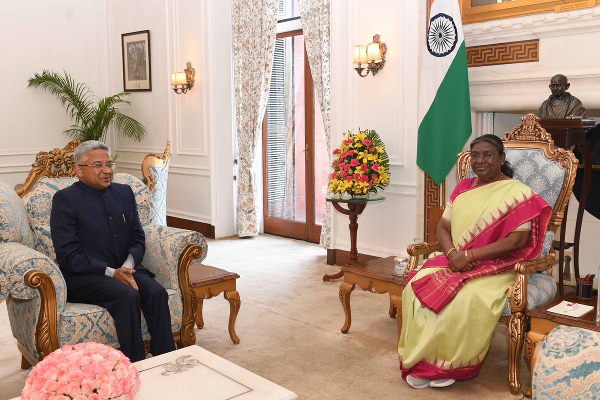 Honoured to call on Hon'ble President of India @rashtrapatibhvn today, to receive my Letter of Credence as the next Ambassador of India to Myanmar. Thank Hon'ble Rashtrapatiji for her valuable guidance. Look forward to contributing towards further strengthening ties with Myanmar.