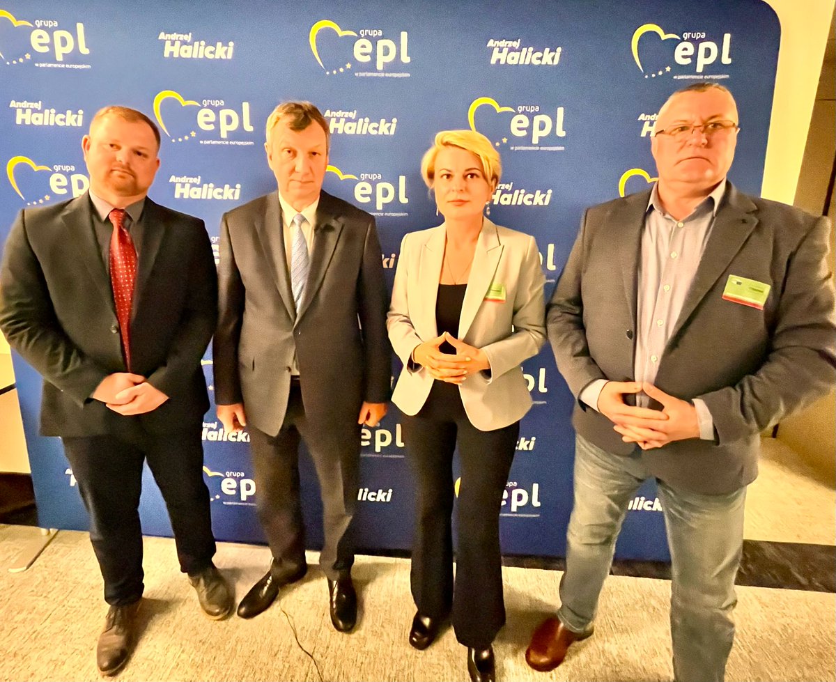 ‼️ Od 4 lat reżim Łukaszenki bezprawnie przetrzymuje za kratami Palinę Sharendę-Panasiuk. Skandaliczna kara ma się skończyć za miesiąc (21 maja). 

Rodzina dowiaduje się, że reżim chce przedłużyć tę karę, bez podstaw i wyroku. To nie może się wydarzyć! Upominamy i będziemy