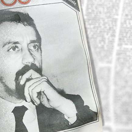 lpmpessoal's tweet photo. 1.º andamento: O António não julgue que pode sair a meio para ir para Bruxelas que eu convoco eleições.
2.º andamento: Ainda bem que convoquei eleições a meio para que o António possa ir para Bruxelas. https://t.co/dQ3tz3h5Gi