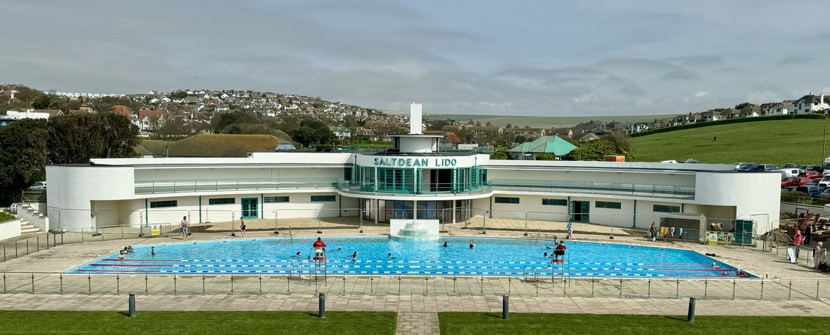 @brightonsnapper @SussexTW Looking on the bright side it gives everyone ample opportunity to enjoy looking at that fabulous renovations that have occurred at @SaltdeanLido Eddie. I for one will be going around the A27 into Brighton tomorrow. According to Southern Water @SouthernWater it ends tomorrow 💦