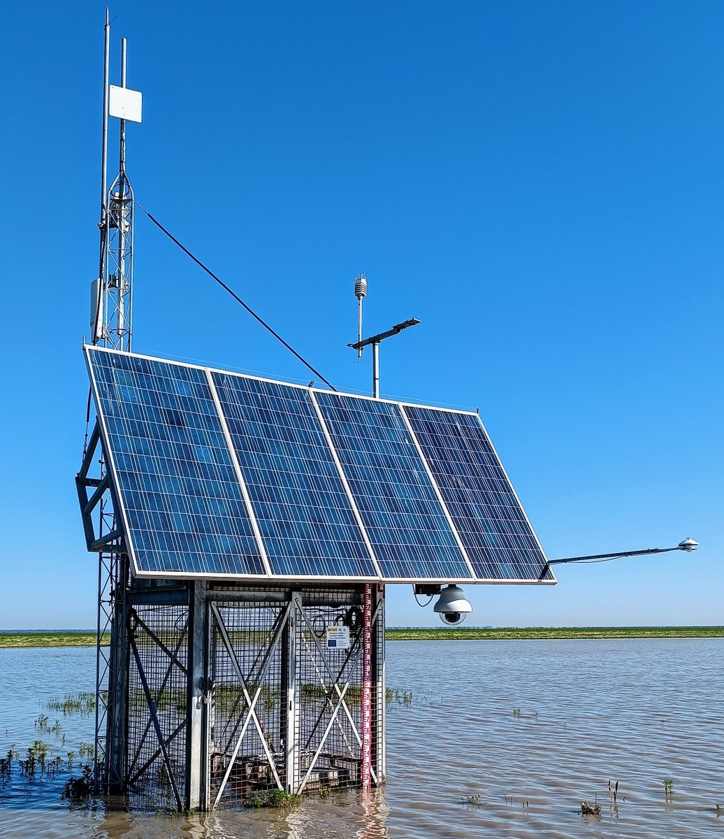 ➡️También a variables como:

✅Presión atmosférica
✅Radiación solar
✅Altura de la columna de agua
✅Conductividad del agua

#ICTSNews #ICTSDoñana #LaboratorioVivo 

📷 @jmvidalcordero