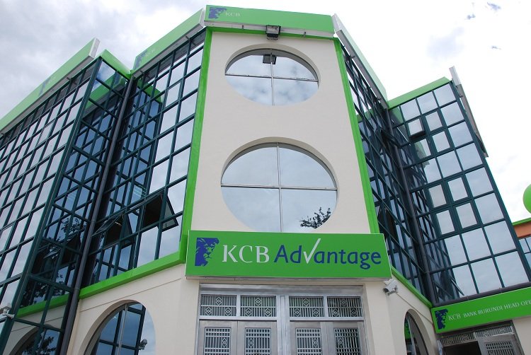 maheneka_'s tweet image. Umuntu ashka kwugurura account #Buja mwomuhanura iyihe banque?? Niyihe itanga service nziza kndi inyarutse??  #CRDB #KCB #BHB #BCB