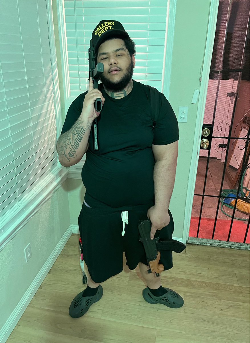 aface3k's tweet photo. I’m trippin on you pussc nifgkas on my daddy son, I see you nifgkas lookin broke and y’all axnt havin none 🪖🤧 #choppacity https://t.co/aJ1S9T8lF4