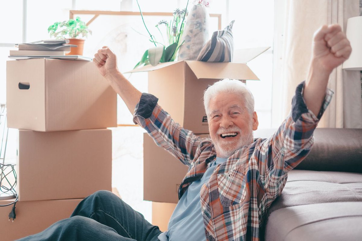 Part 3 of FAQ series: What are the benefits of Downsizing? Visit our blog for 8 surprising benefits of downsizing for seniors. williamchuff.com/moving-tips-bl… #SeniorLiving #SeniorHomes #AgingInPlace #SeniorCommunities #SeniorHousing #RetirementLiving