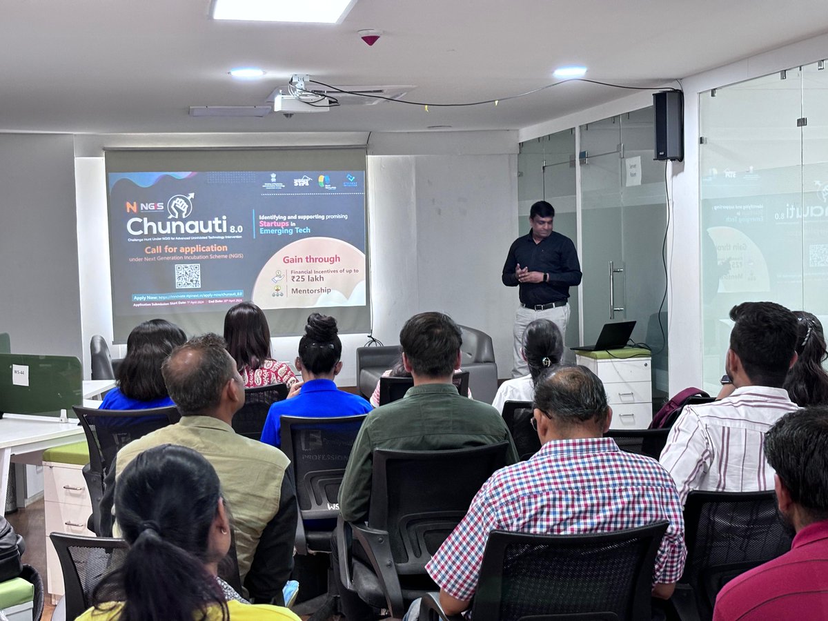 @STPIBHOPAL organized an outreach cum awareness program for #CHUNAUTI8.0 under #NGIS, for #Tech #startups at @jicjbp #Jabalpur #MP & encouraged them to apply & avail benefits available under #NGISschemes #STPIINDIA #StartupIndia #GrowWithSTPI @arvindtw @amit_bansal03 @STPINoida