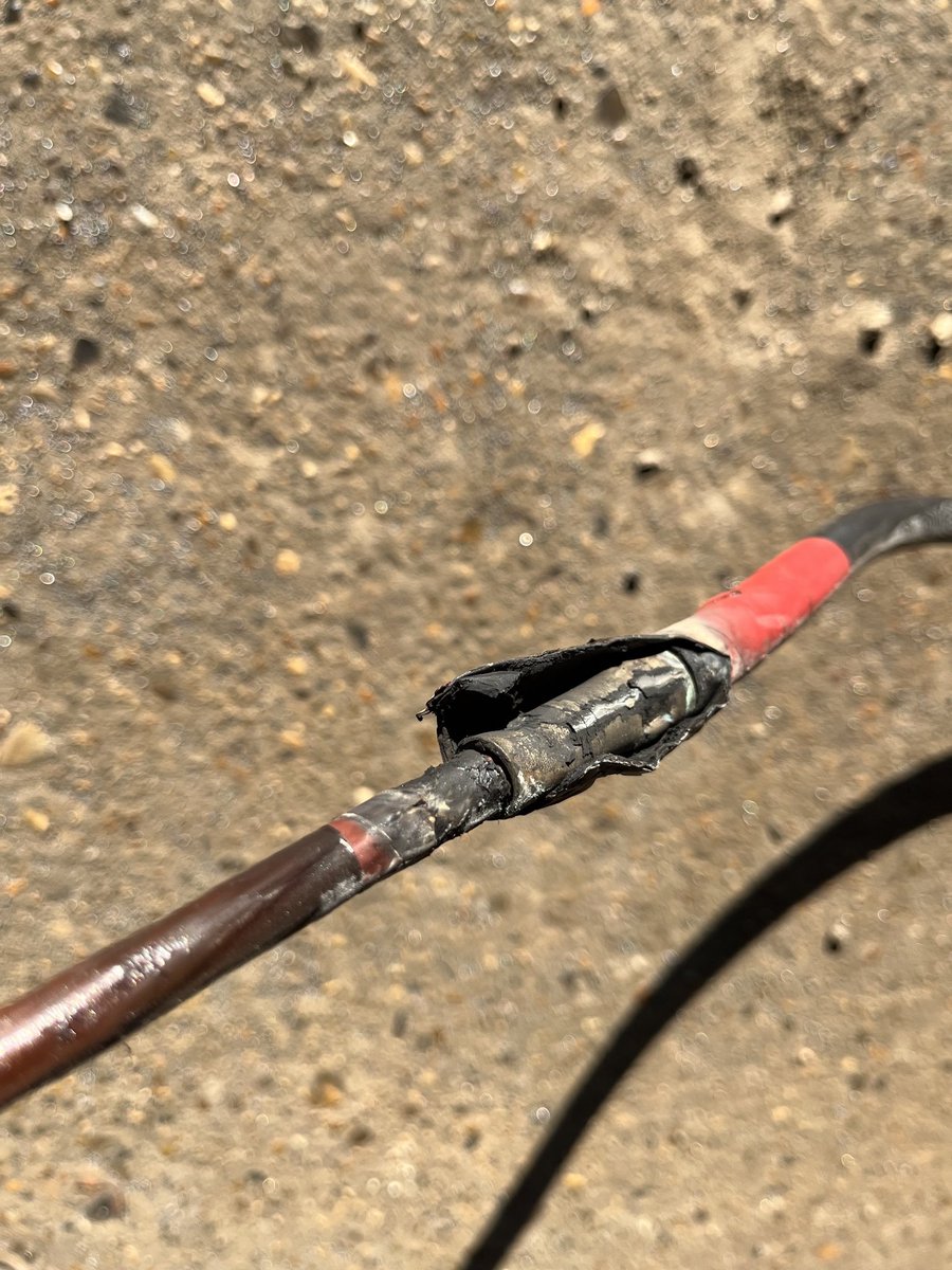 EastElectrical's tweet photo. On this day 2023 during an inspection we located a degrading cable joint in a trunking run using thermal imaging. 120A supply to an industrial plant preventing a nasty situation #thermalimage #electrical #fault #heat #thermography #inspection #EICR #safety #OnThisDay https://t.co/DAJAFY1ZPb