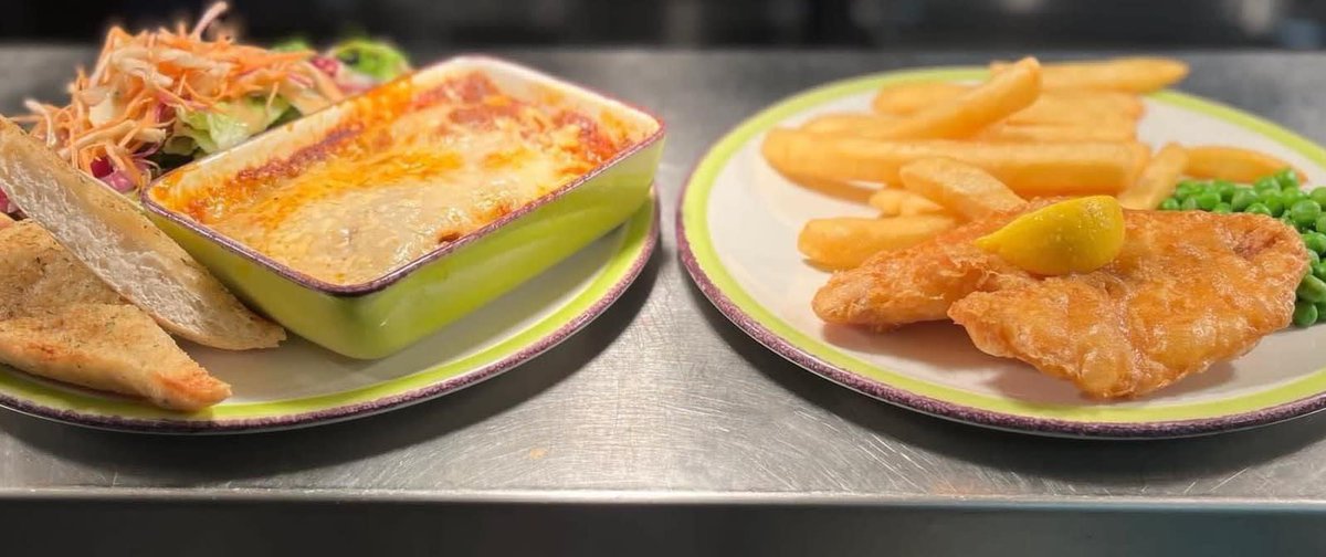 Drakehouse_HH's tweet photo. "🍽️ Feed your weekdays with delicious savings! Don't forget between Monday to Friday, enjoy the unbeatable offer of 2 mouth watering meals for just £11.99. 

#weekdaysavings #2for1£11.99 https://t.co/YA6QNfeS2o