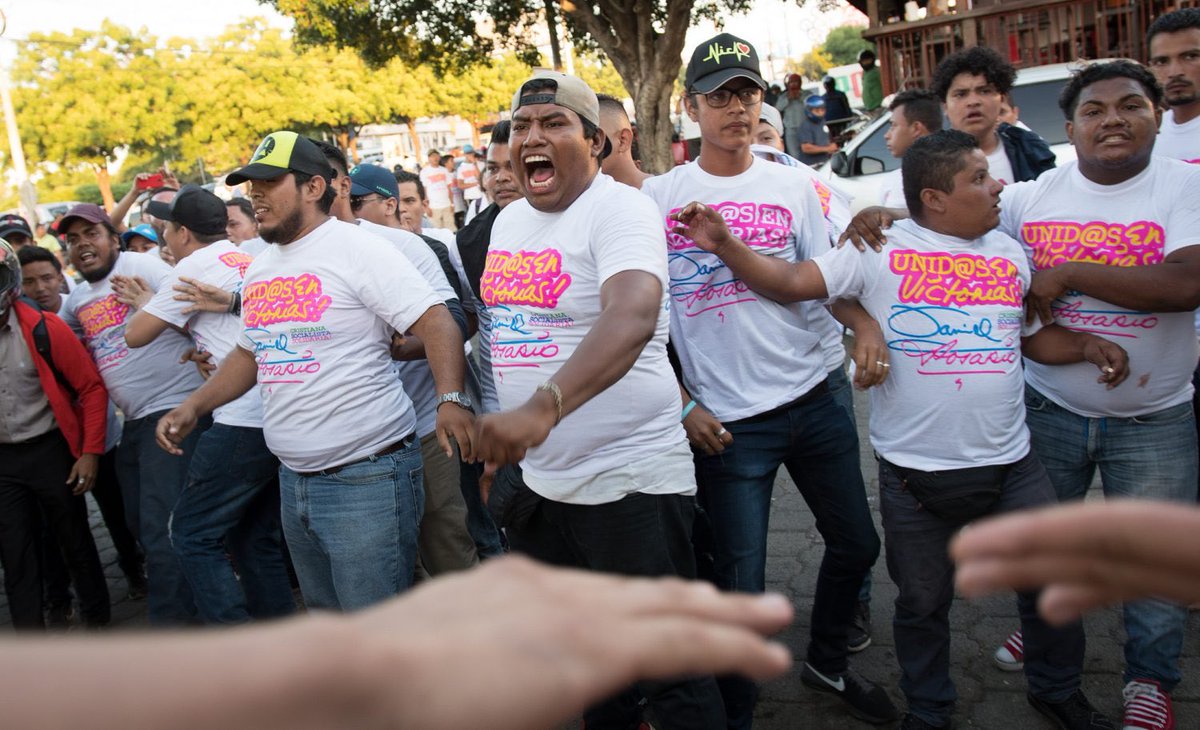 CafeconVozNi's tweet photo. Hace 6 años el pueblo reaccionó por la agresión que turbas sandinistas hicieron contra jubilados en León, que protestaban con la reforma INSS. La indignación creció en Managua y todo el país. La historia cambió. #AbrilEsNicaragua #AbrilSomosTodos #AbrilEsResistencia #VivaAbril https://t.co/V5n0g8G6G3